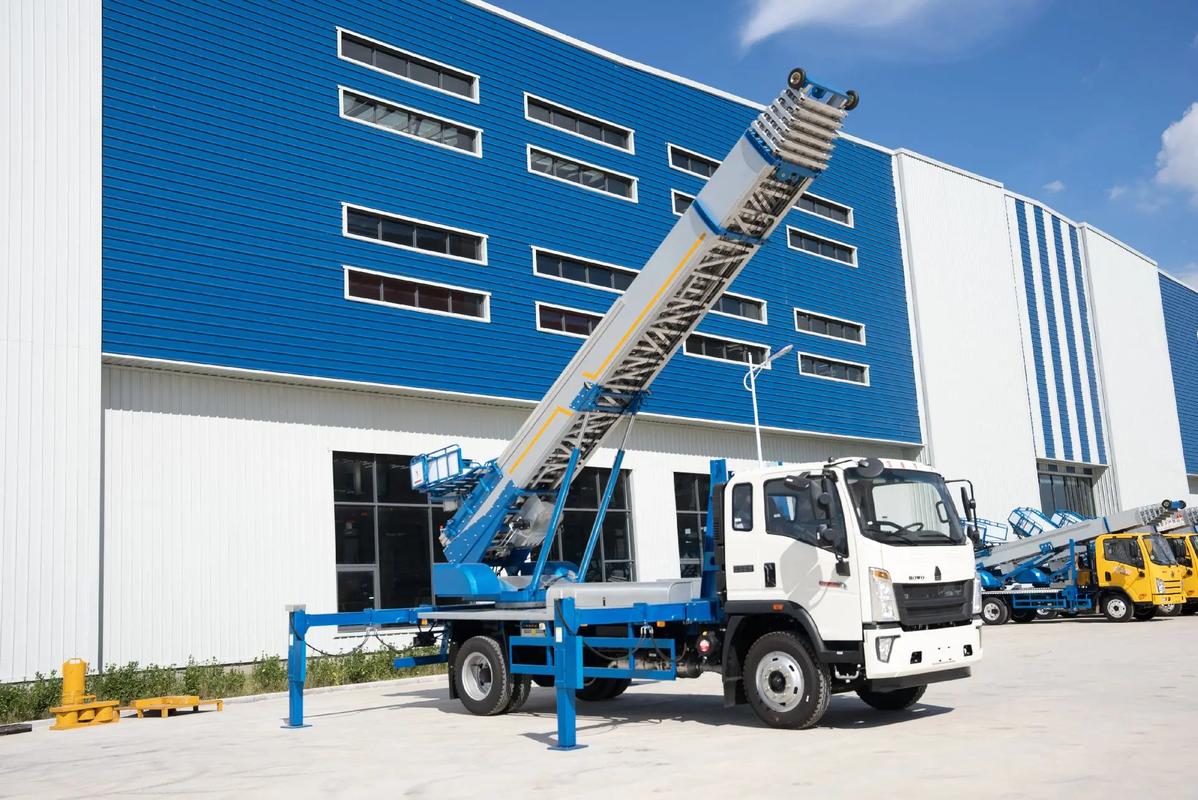 东路镇小型云梯车上料车租赁多少钱